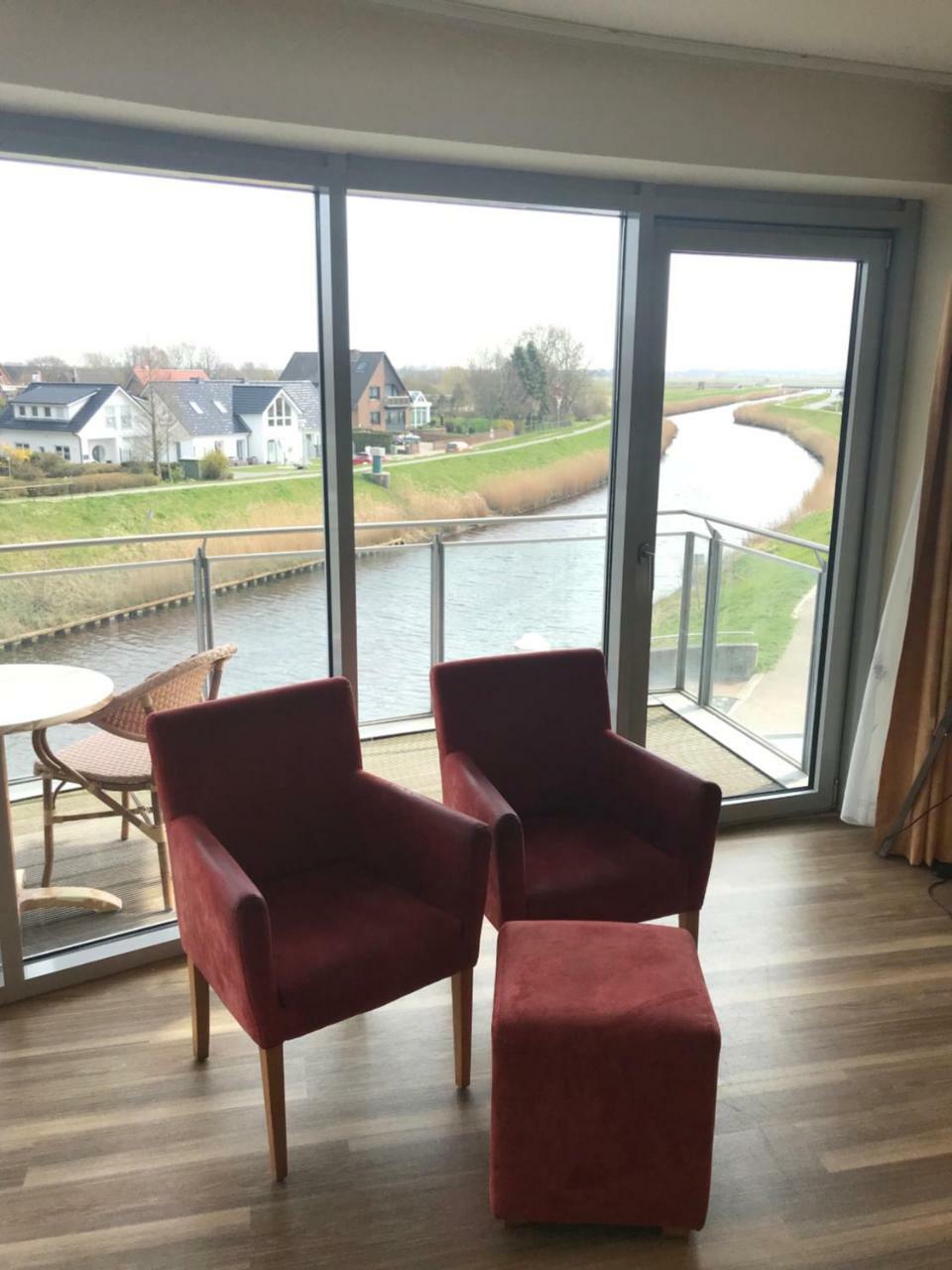 Nordseehotel Benser Hof Am Hafen Bensersiel Exterior foto