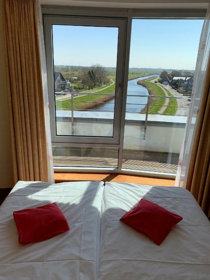 Nordseehotel Benser Hof Am Hafen Bensersiel Exterior foto